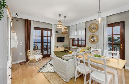 Psakoudia House | Azure Breeze - Coastal Chic Getaway by the Sea