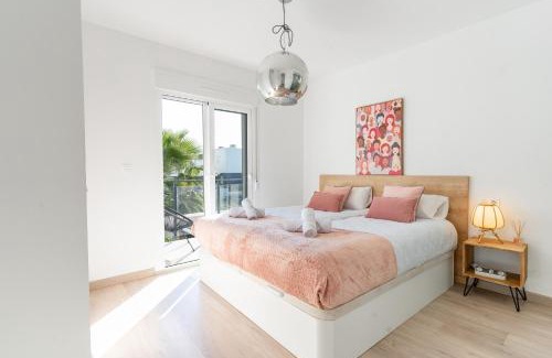 Puerto Marino Ski Chalet | Azure Escape Villa, Gran Alacant by United Renters
