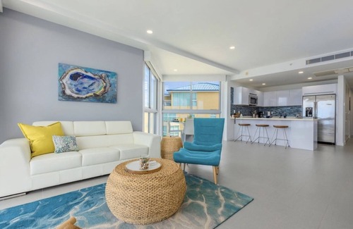 Aruba Condo | Azure Eyes on the Ocean - Modern Oceanfront