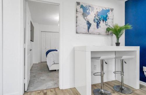 Tulane - Gravier Apartment | Azure Lafitte Apartment