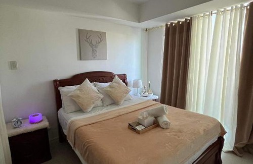 Don Bosco Apartment | Azure Resort Condo Staycation Paranaque
