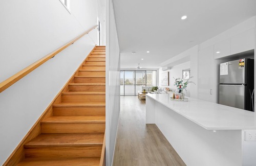 Maroochydore Apartment | Azure Riverside DeluxeTownhouse