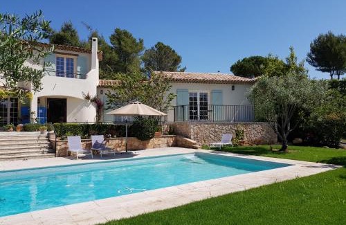 Valbonne Bed & Breakfast | Azurea