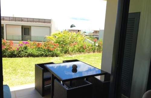 Roches Noires Apartment | Azuri Residence