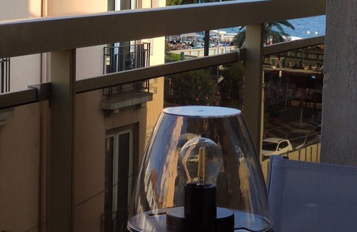 Juan-les-Pins Apartment | Azurie Sea View Apartment