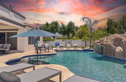 Queenland Manor House | Azurite Queen Creek