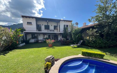 Jocotenango House | Azvlik