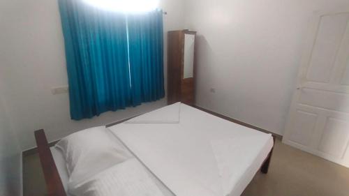 Kochi Bed & Breakfast | Azza Home