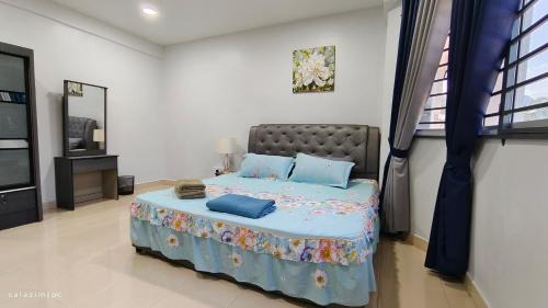 Karak House | Azzalia Homestay Karak Bentong with 4 Rooms 3 Aircond NJOI