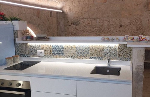 Centro Storico House | Azzurra, a typical tuff house renovated in 2018
