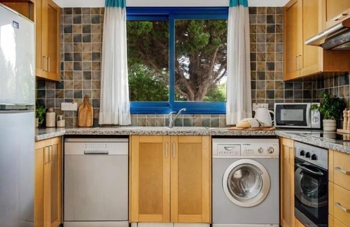 Agios Georgios Pegeias Apartment | Azzurro Luxury Holiday Villas