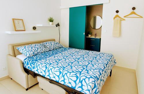Trans-en-Provence Apartment | Azzurro Studio avec cuisine équipée et terrasse
