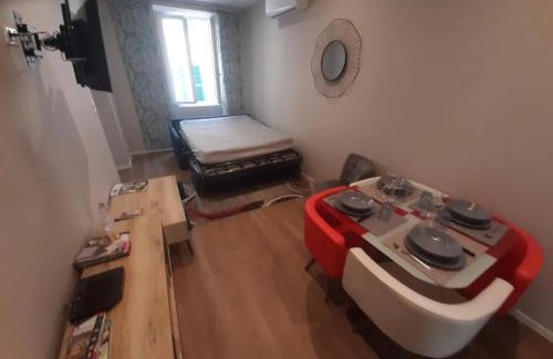 Bourg-Saint-Andeol Apartment | Bâtiment Les Hauts De Bourg