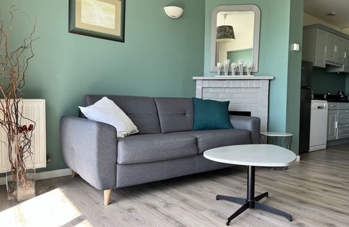 Le Crotoy Apartment | Bélicine, seafront apartment for 5 people