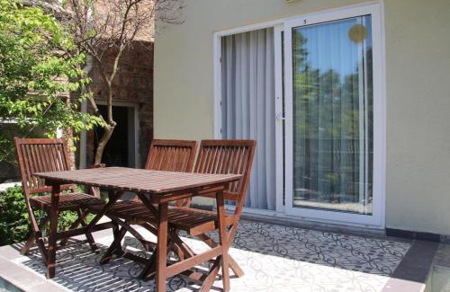 Adalar Apartment | Büyükada Apart Hotel - Karadağ Apart