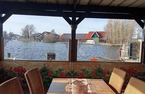 Earnewald Bed & Breakfast | B&B aan het water
