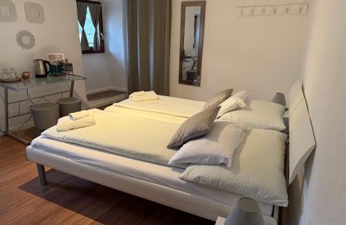 Tegna Bed & Breakfast | B&B ALLA PIAZZETTA DI TEGNA