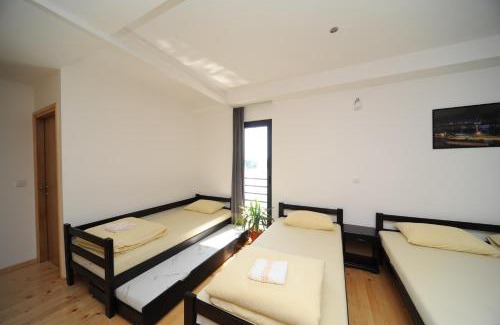 Novi Beograd Bed & Breakfast | B&B Botel Charlie