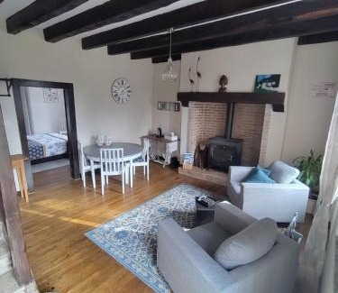 Saint-Hilaire-les-Places Bed & Breakfast | B&B Buddleja