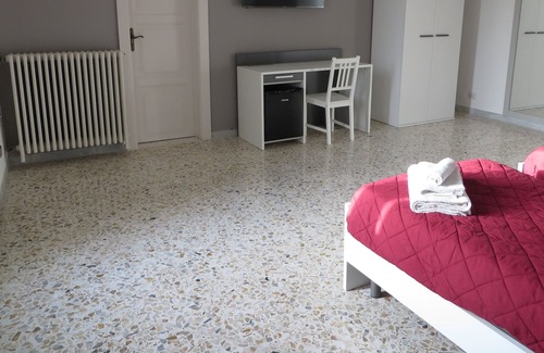 Carmiano Bed & Breakfast | B&B Calle dei Saraceni ... Enjoy relaxing holidays surrounded by greenery!