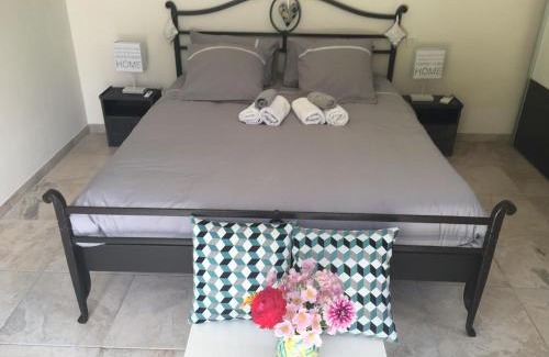 Saint-Paul-de-Vence House | B&B Charming Saint Paul de Vence