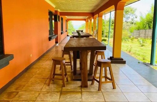 Barva House | B&b del aeropuerto: ¡habitaciones increíbles!n