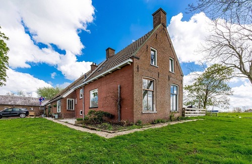 Suwald House | B&B farm Grutsk in Suwald with its harbor