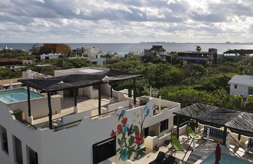 Isla Mujeres House | B&B for a Farm to Table local experience and a roof top view of the Caribbean