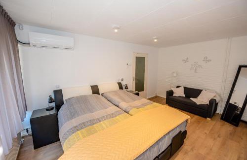 Schaesberg Apartment | B&B Het Station bij Snowworld GaiaZoo en Mondo Verde