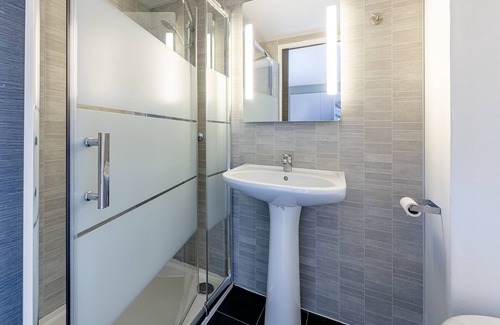 Le Haillan Hotel | B&B HOTEL BORDEAUX Le Haillan (4653)