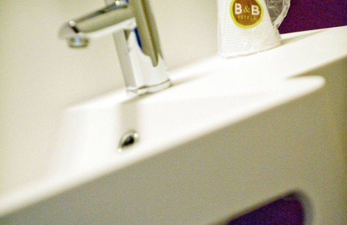 Calais Frethun Hotel | B&B HOTEL Calais Terminal Cité de l'Europe 2 étoiles