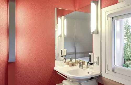 Pierrelaye Hotel | B&B Hotel Cergy Pierrelaye