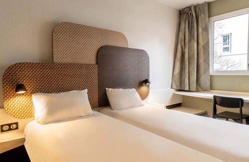 Chartres Hotel | B&B HOTEL Chartres Centre Cathédrale