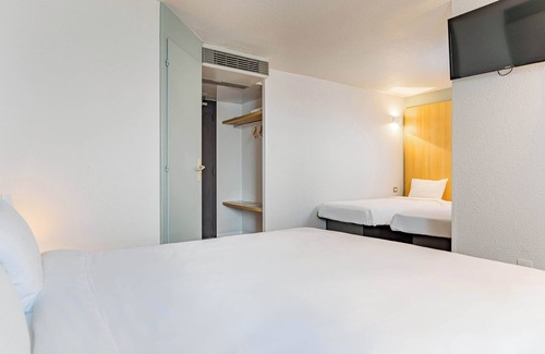 Chatellerault Hotel | B&B HOTEL Chatellerault