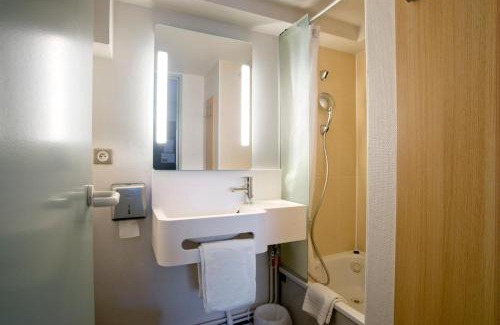 Toulon-sur-Allier Hotel | B&B HOTEL Moulins