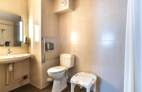La Chapelle-sur-Erdre Hotel | B&B HOTEL Nantes Parc Expos La Chapelle