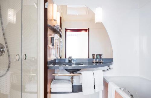 10th Arrondissement Enclos-St-Laurent Hotel | B&B HOTEL Paris Nord 18ème