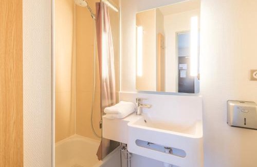 Geispolsheim Hotel | B&B HOTEL Strasbourg Sud Geispolsheim