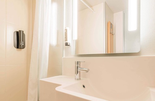 Geispolsheim Hotel | B&B HOTEL Strasbourg Sud Geispolsheim