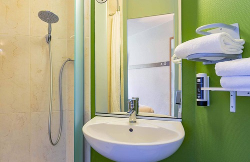 Vendenheim Hotel | B&B HOTEL Strasbourg Nord Artisans