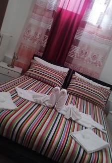 Lavena Ponte Tresa Bed & Breakfast | B&B MANITO