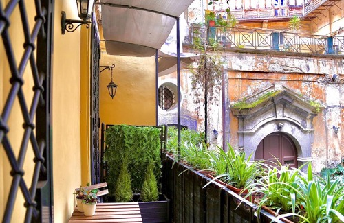 Montecalvario House | B&B Palazzo Solimena