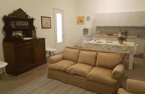 Nuoro Bed & Breakfast | B&B Piazza Dante Nuoro