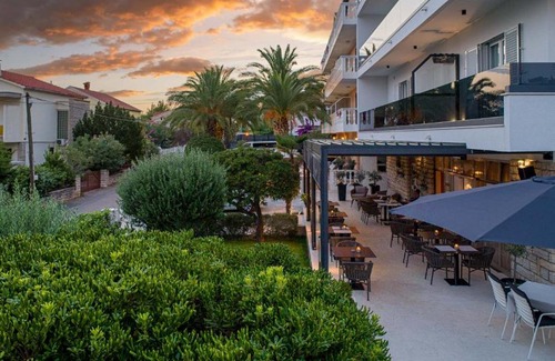 Vodice Bed & Breakfast | B&B Sidro