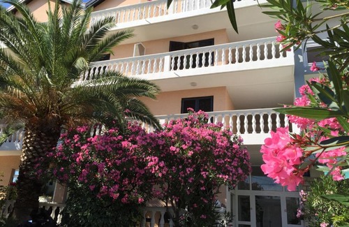 Vodice Bed & Breakfast | B&B Sidro