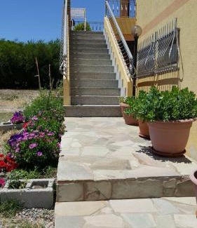 Nuraxi Figus Bed & Breakfast | B&B Su Tintillu