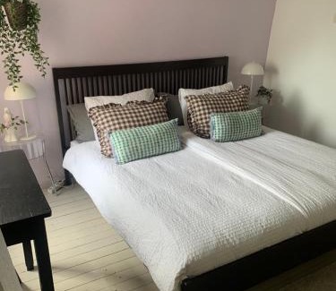 Vught Bed & Breakfast | B&B Vintage Room