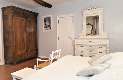 Grasse Bed & Breakfast | B&B With Charm - Quiet With Kitchen & sw Pool