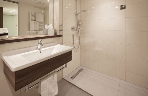 Zentrum Apartment | b) Einzelzimmer Komfort mit Dusche und WC