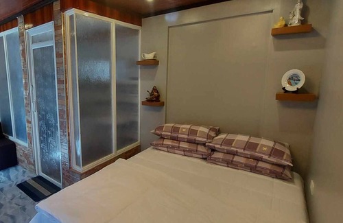 Logon Hostel | B&F Travellers Inn